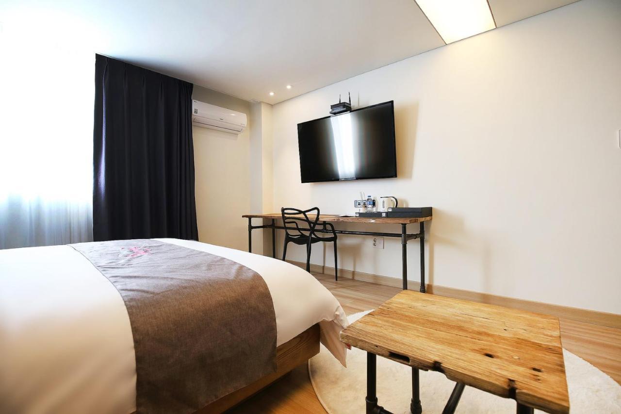Hotel Flamingo Daejeon Exterior photo